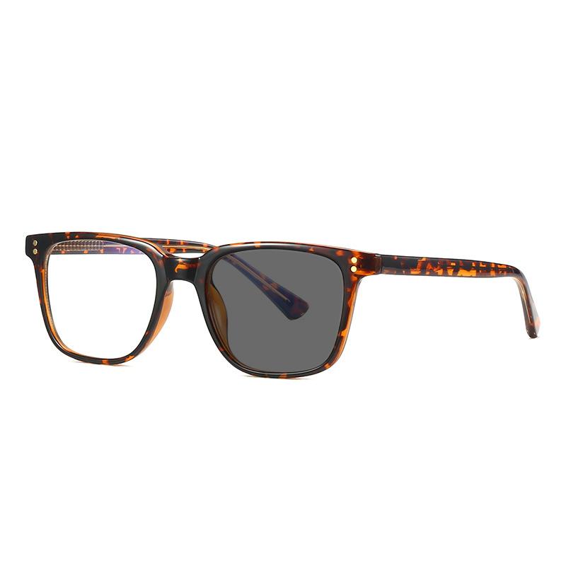 2023 New Retro Photochromic Anti Blue Light Reading Glasses For Men And Woman Square Presbyopic Glasses With Diopter +100 +225