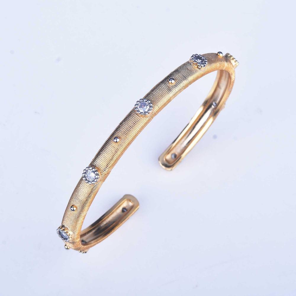 

Italian Hand Drawn Vintage Bracelet Elegant Fashion Double Tone Plated High Carbon Diamond Jewelry for Women