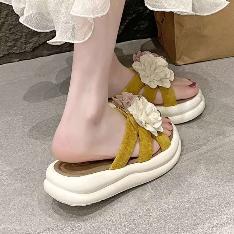 Sweet Flower Cross with Open Toe Slippers Women's Summer Out 2025 New Korean Version of Super Fairy Height-enhancing Cool Slippers