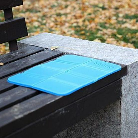 Waterproof & Stain-proof Outdoor Folding Mat: 20% Off - Perfect for Camping, Park, and Beach!