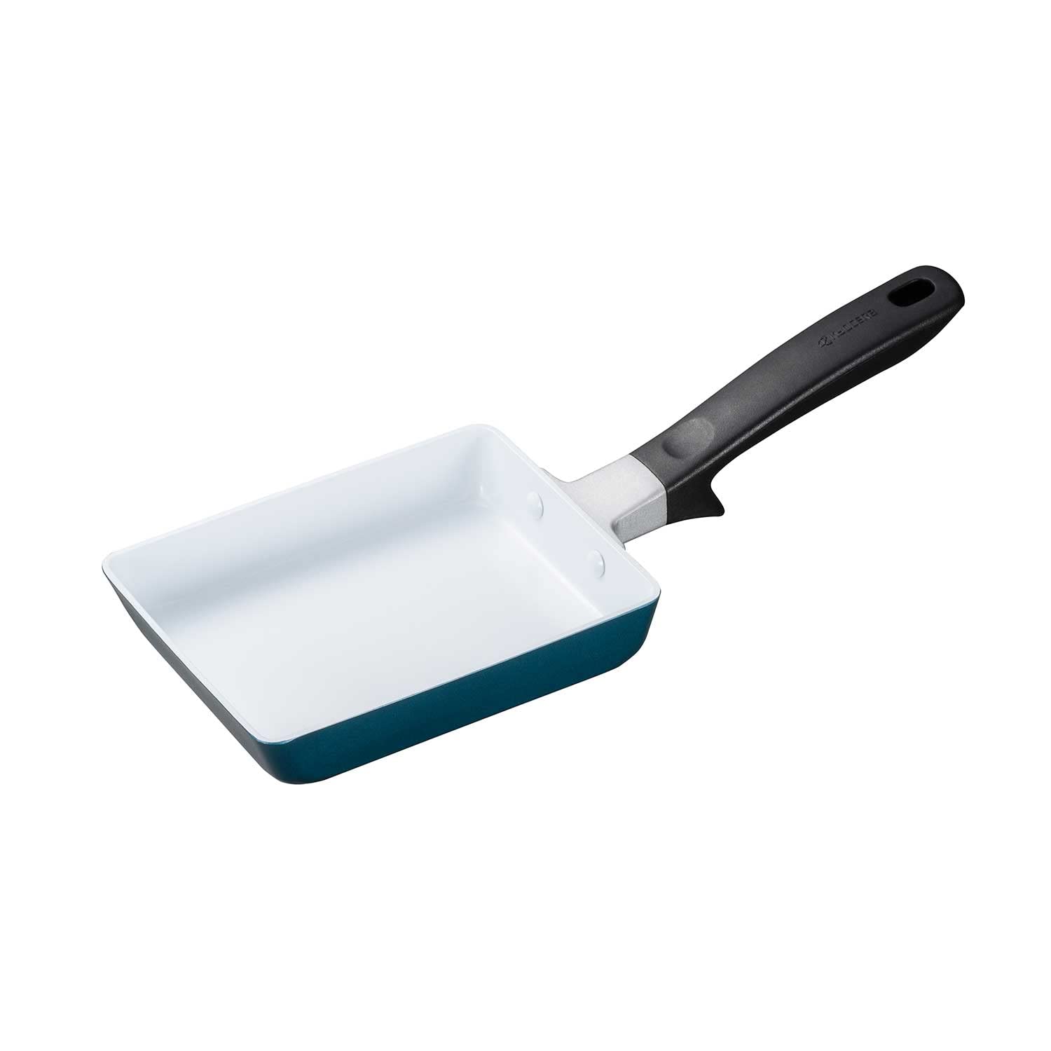 

Kyocera IH Omelet 13 x Cerabrid Frying Pan Pan, 18cm, White/Blue, CF-EC-WBU-BC,