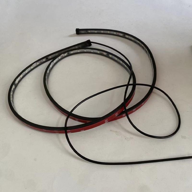 Pásek tekoucího světla na masku nákladního vozu a sluneční clonu: Barevná atmosféra a dekorativní osvětlení