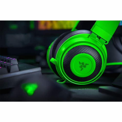 Razer Kraken Black Gaming Headset Analog Connection PS5 PS4 PC Switch Smartphone Cooling Gel Pad [Japanese Authorized Distributor Guaranteed Product]