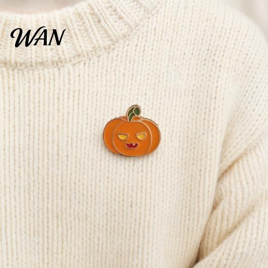 Ghost Enamel Pin Spooky Halloween Brooch Pin, Pumpkin Skull Haunted House Decorative Accessory for Sweaters Coats Bags Hats
