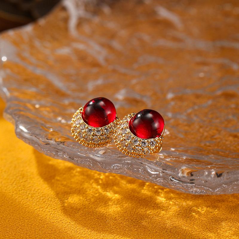 SUYU Spring Red New Earrings Minimalist Design Fashionable Women's Luxury Small Earrings Exquisite Accessories Earrings