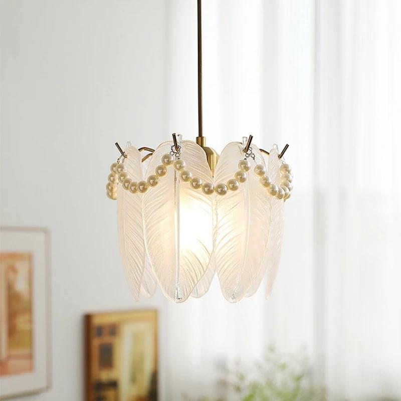 French Style Pearl Feather Chandelier Countryside Romantic Beautiful Master Bedroom Bedside Pendant Lamp Minimalist Retro Light