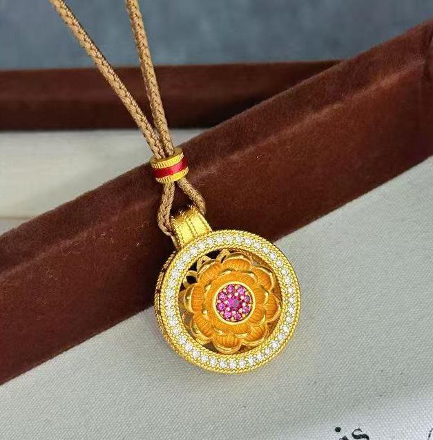 Imitation Gold Lotus Eight Treasures Rotating Pendant Necklace - Versatile Women's Court Style