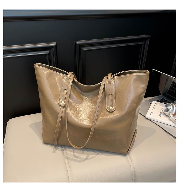 

2025 Fashionable Minimalist Tote Bag - Large Capacity, Versatile Shoulder Bag for Women s Casual and Daily Commute
