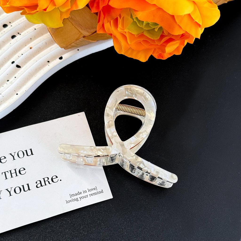 Chic Large Mermaid Hair Claw Clip For Sophisticated Updos And Ponytails In Various Colors