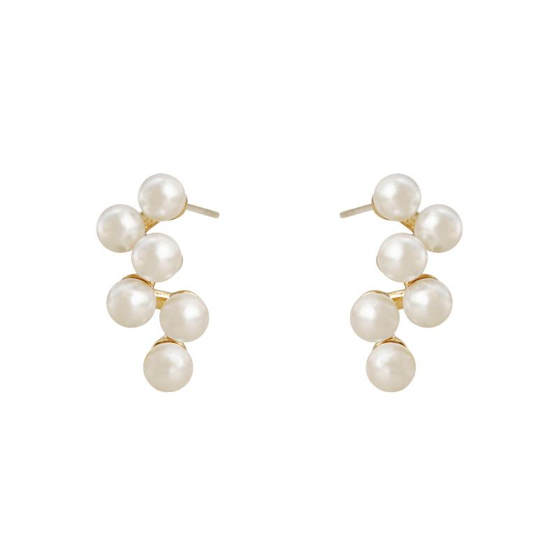 Small grape pearl stud earrings silver needle French simple temperament earrings high-end niche women s daily versatile and elegant