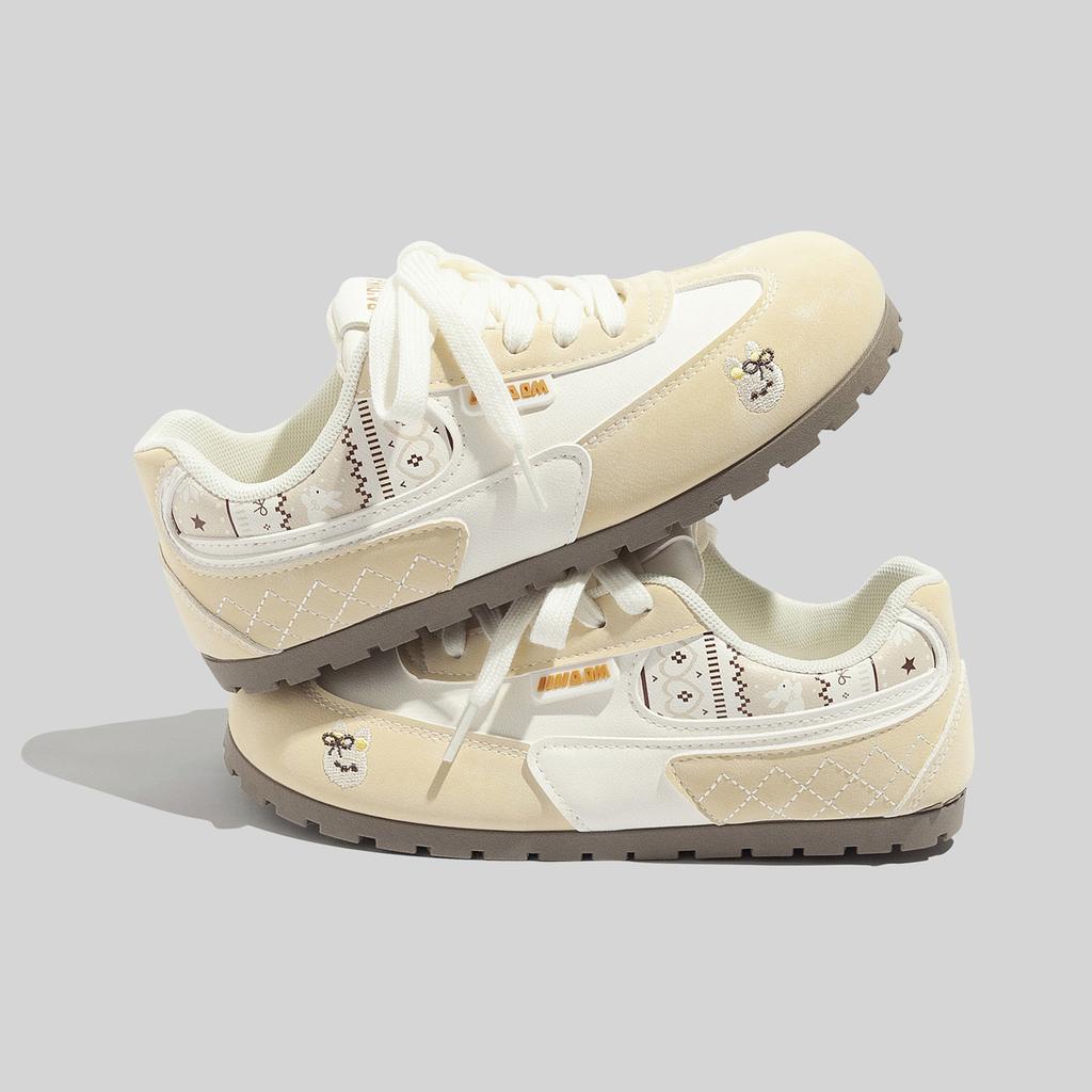 Spring new flat-bottomed cute niche moral training shoes sports student leisure