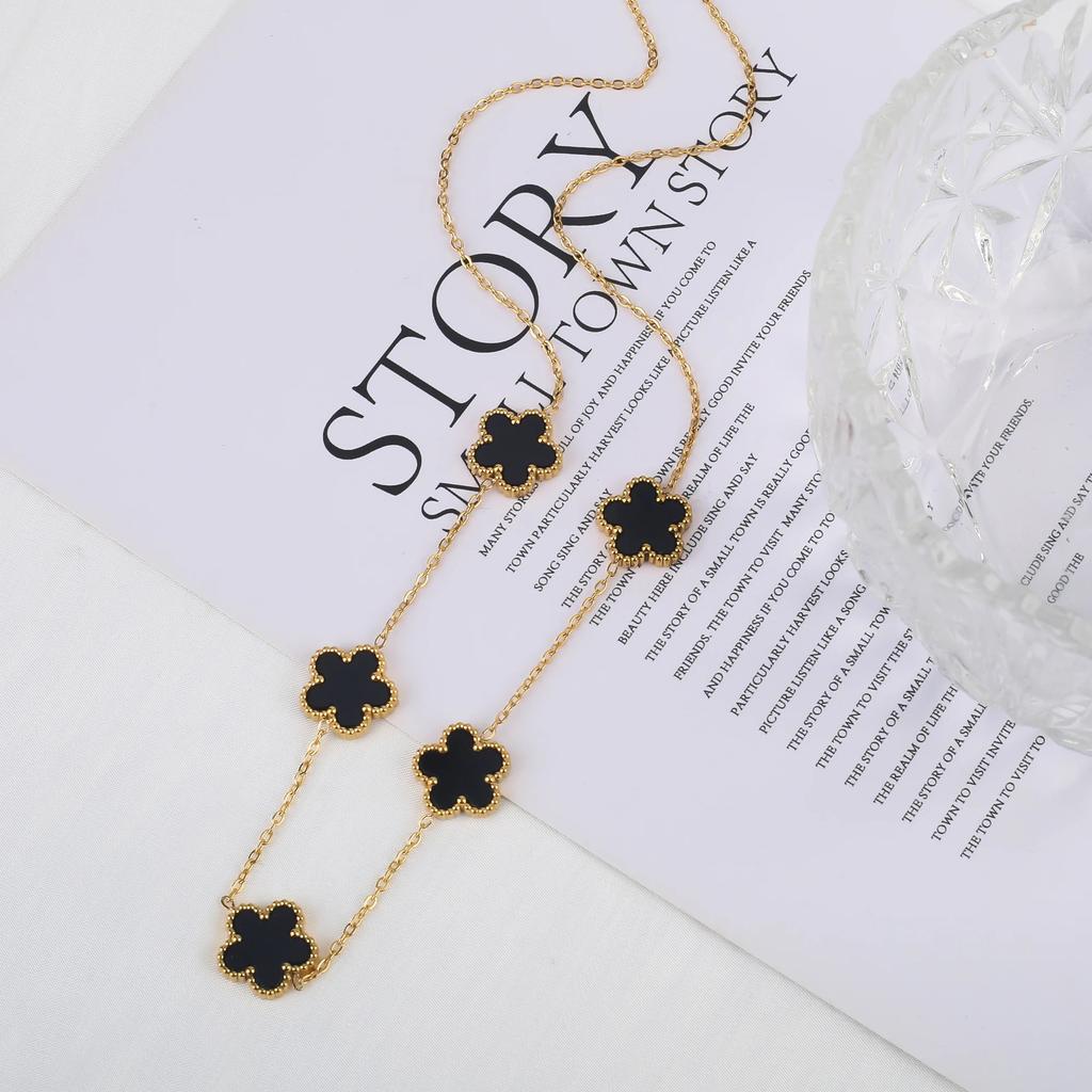 jewelry sales stainless steel five-leaf flower necklace bracelet earrings set high sense women's shamrock jewelry party