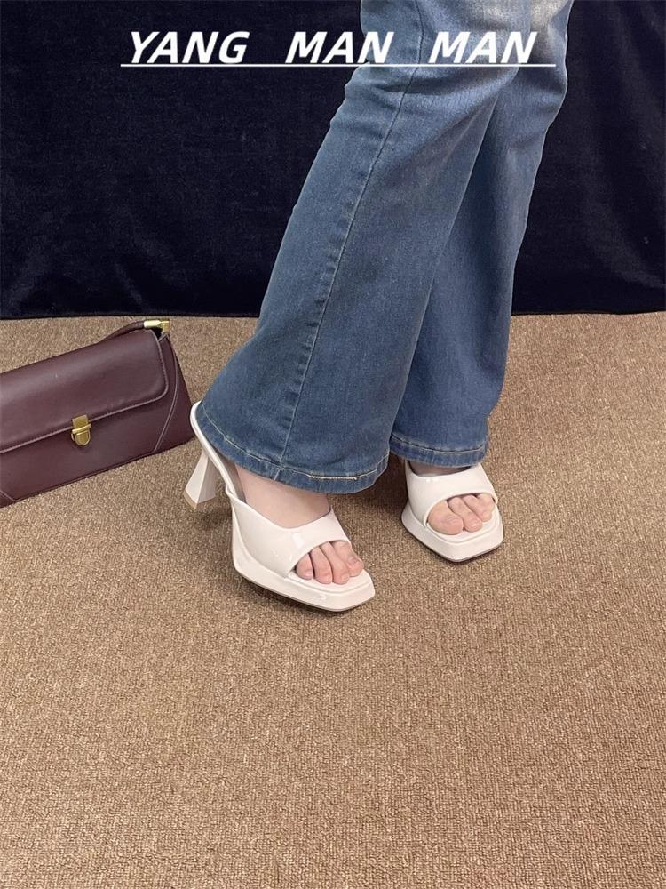 Waterproof table nude high heels women's 2025 summer new thin heels cool slippers design sense square head open toe sandals outside wear