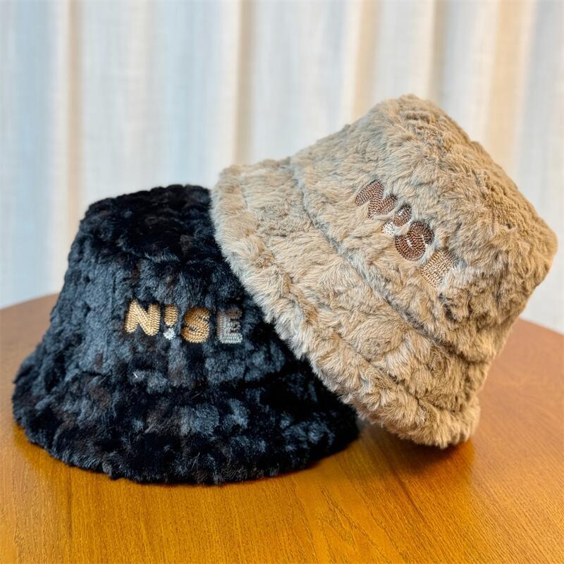 Neuer Plüsch Fischerhut für Damen im Winter Verdickt und warm Großer Kopfumfang Winter Koreanischer Stil Ins Trendig Buchstaben Vielseitiger Bucket Hat