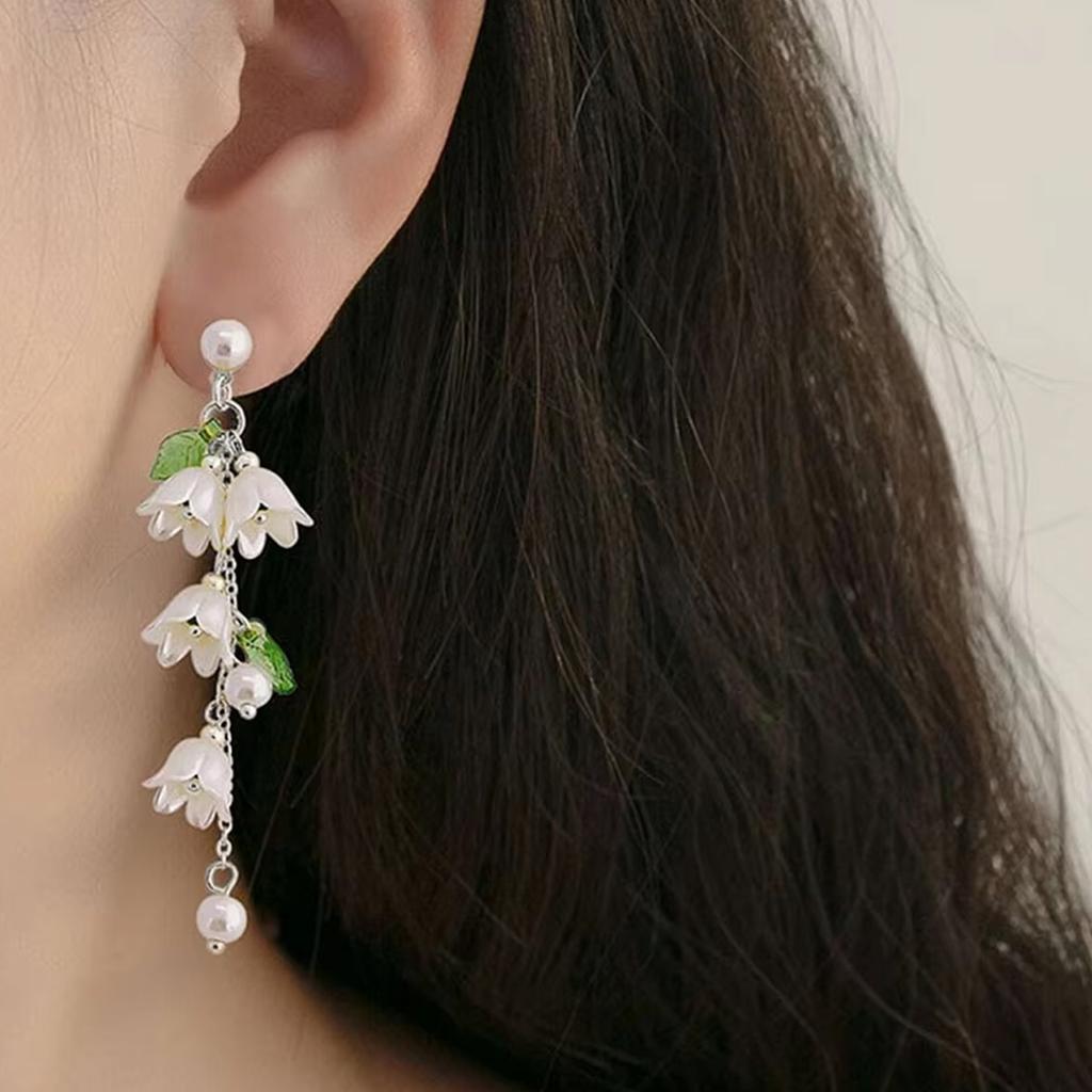 Orecchini Pendenti Tulipano Bianco Foglie Verdi per Donna Lucentezza Perlacea Forma a Fiore Nappa Lunga Orecchini alla Moda Y2K Francese Romantico