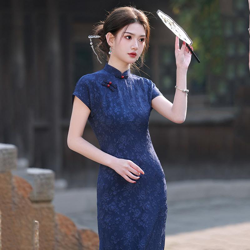 Mavi Çin Cumhuriyeti tarzı uzun geliştirilmiş cheongsam 1011 yeni genç kadınlar için yeni Çin tarzı retro kısa kollu günlük yazlık