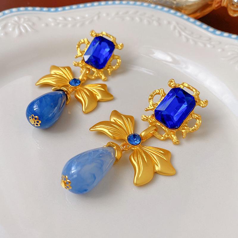 Medieval Retro Palace-Style Luxurious Round Earrings