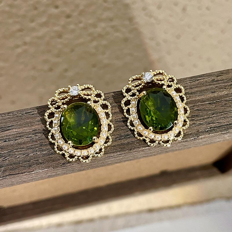 Classic Middle Women Girls Enamel Flower Earrings Ear Clip Vintage Elegant Lady High-end Party Banquet Accessories Jewelry