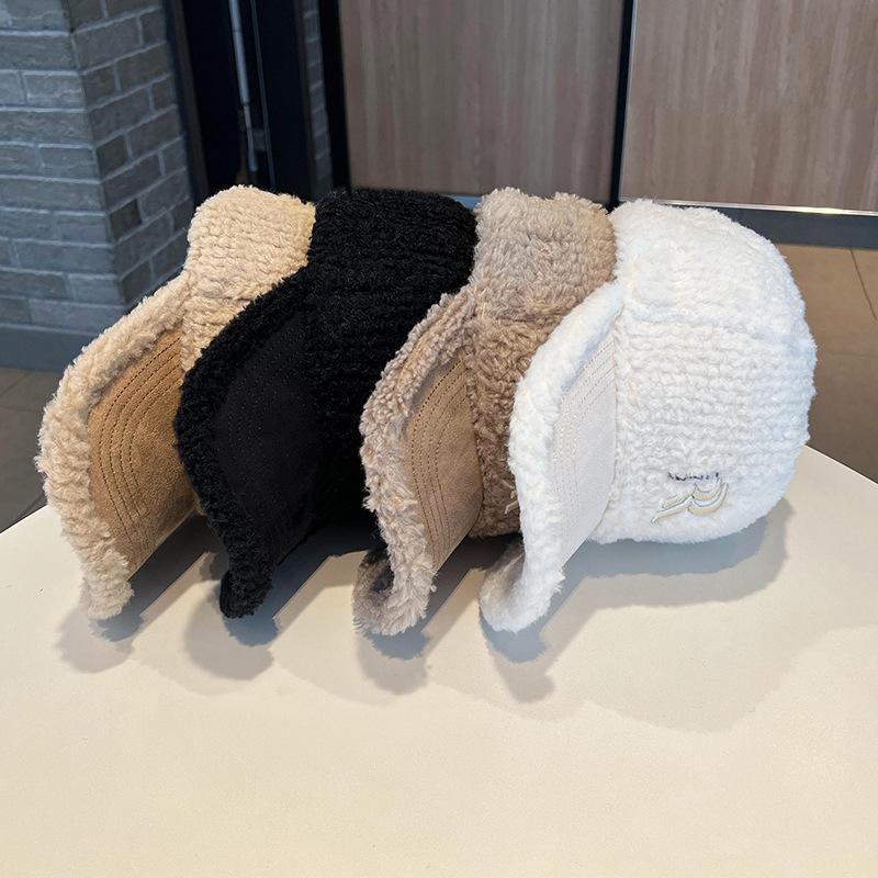 Winter Baseball Cap for Women Korean Style Embroidered Letter Peaked Cap  Face Showing Small Plush  Warm and Versatile Hat Sherpa