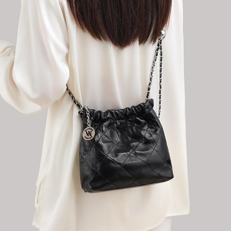 Bucket bag women's new women's bag fashion messenger bag chain bag diamond underarm bag versatile shoulder bag