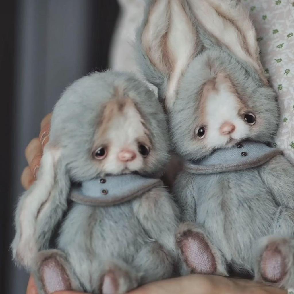 [USED] Plush Artist Bear Teddy Bear by Overseas Artists Lazy Rabbit