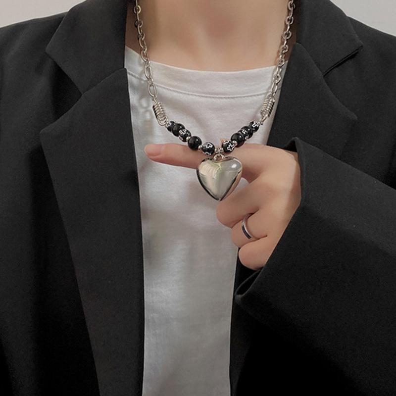 Fashion Sweet Cool Heart Pendant Necklace Choker Neck Chain Elegant Clavicle Chain Handmade Beaded Necklace Y2K Jewelry