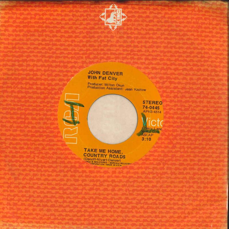 7inch Record JOHN DENVER FAT CITY Take Me Home Country Roads 740445 RCA Victor 1971 US CountryFolk Used
