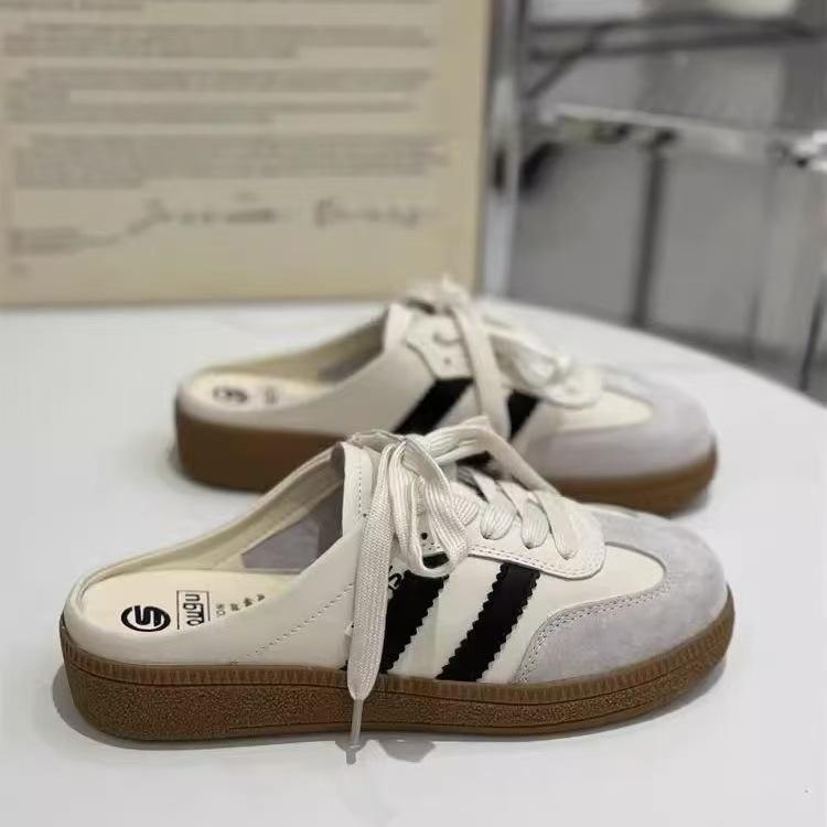 Scarpe da ginnastica tedesche bianche a suola morbida, nuove pantofole a mezza punta baotou, scarpe sportive casual retro senza tacco