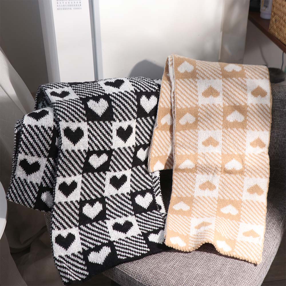 Korean Style Plaid Heart Scarf Thickened Winter Cashmere Shawl Elegant Y2K Checkered Scarf  Unisex
