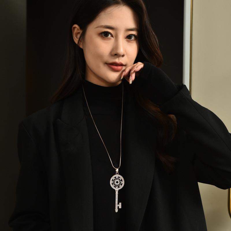 Korean Style Long Sweater Chain With Key Pendant For Women Gift