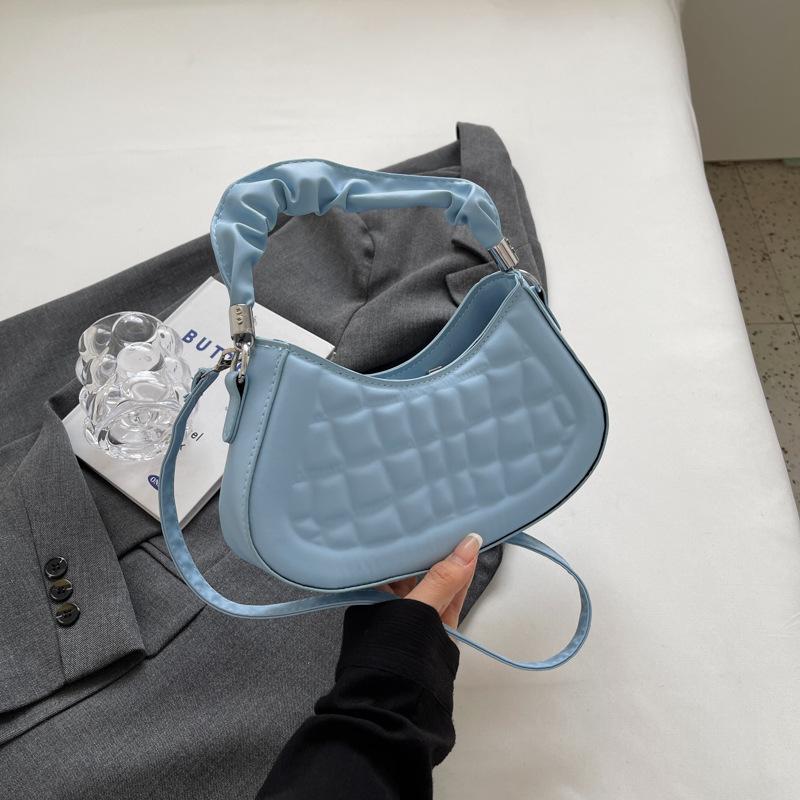 

Fashion and popular women s bags 2024 new summer niche trend handbags casual shoulder bags commuter messenger bags синій