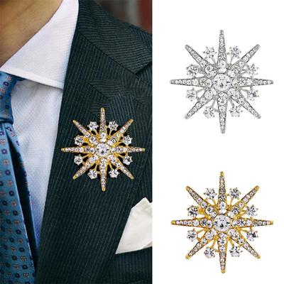 Spilla di lusso a forma di stella con zirconi, da uomo e da donna, con fiocco di neve, spilla da bavero, accessori per abbigliamento e gioielli alla moda