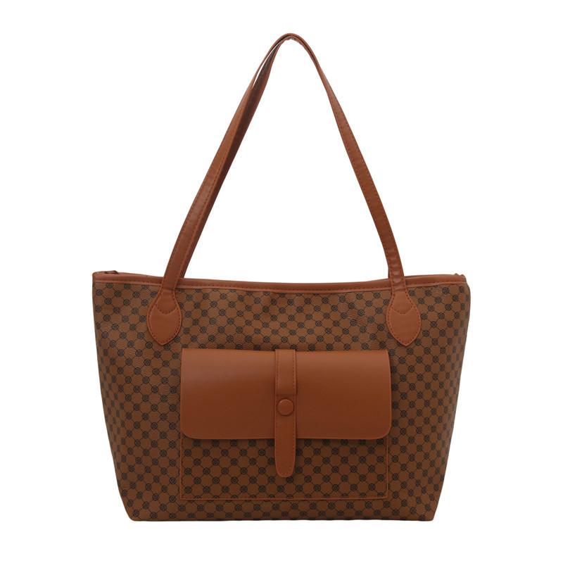 

New versatile mother bag women s summer fashion commuter handbag shoulder atmosphere messenger bag коричневий