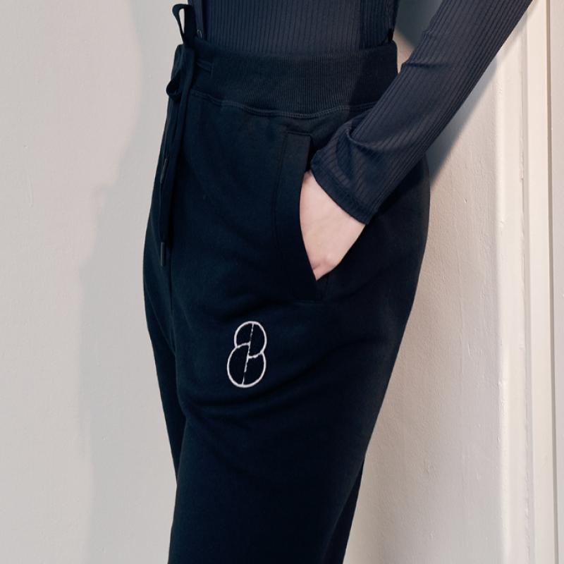 Huit Boucle Embroidery Jogger Pants Htwjg2k06t