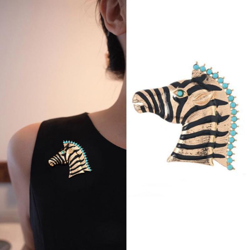Vintage Metal Zebra Animal Brooches Middle Size Animals Lapel Pin Funny Jewelry Gift For Friends Unisex Overcoat Accessories