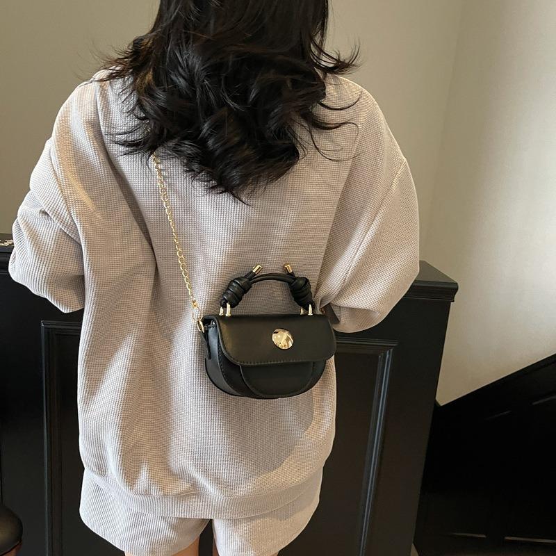 New Summer Popular Handbag Temperament Fashion Messenger Bag Shoulder Bag Premium Texture Saddle Bag Women's Bag