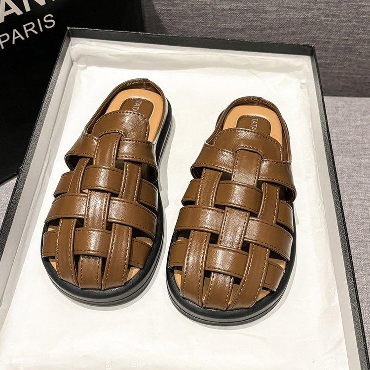 

Leather hollow woven slippers outer wear 2025 summer new one-pedal Roman retro casual bag head half slippers 40 коричневый