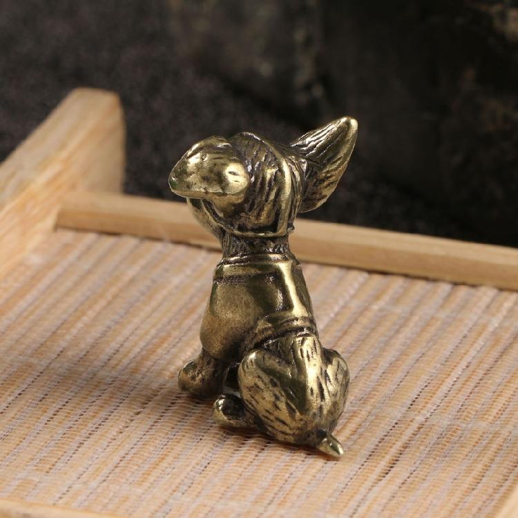 Intricately Carving Brass Dog Figure Solid Copper Puppy Sculpture Ornament for Art Enthusiasts and Desk Decoration