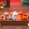 1/4 Stück 2026 Pferdejahr Miniatur-Ornamente Tierkreis Cartoon Glücks-Pony DIY Auto-Dekoration Büro Schreibtisch Dekor Ornamente