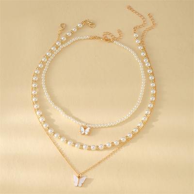 Metal Butterfly Heart-Shaped Pendant Necklace Set for Women, Fashionable and Simple, Imitation Pearl Multi-Layer Necklace Accessory