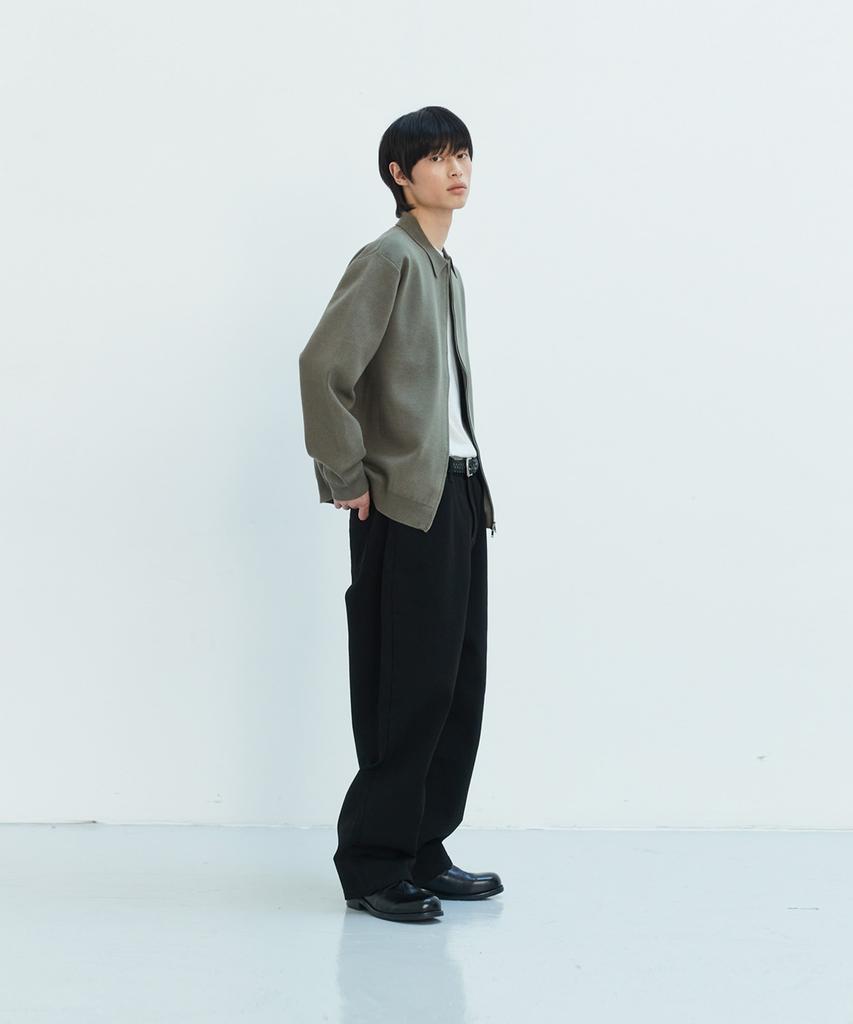 LEIRE Everyday Curved Denim Pants [Black]