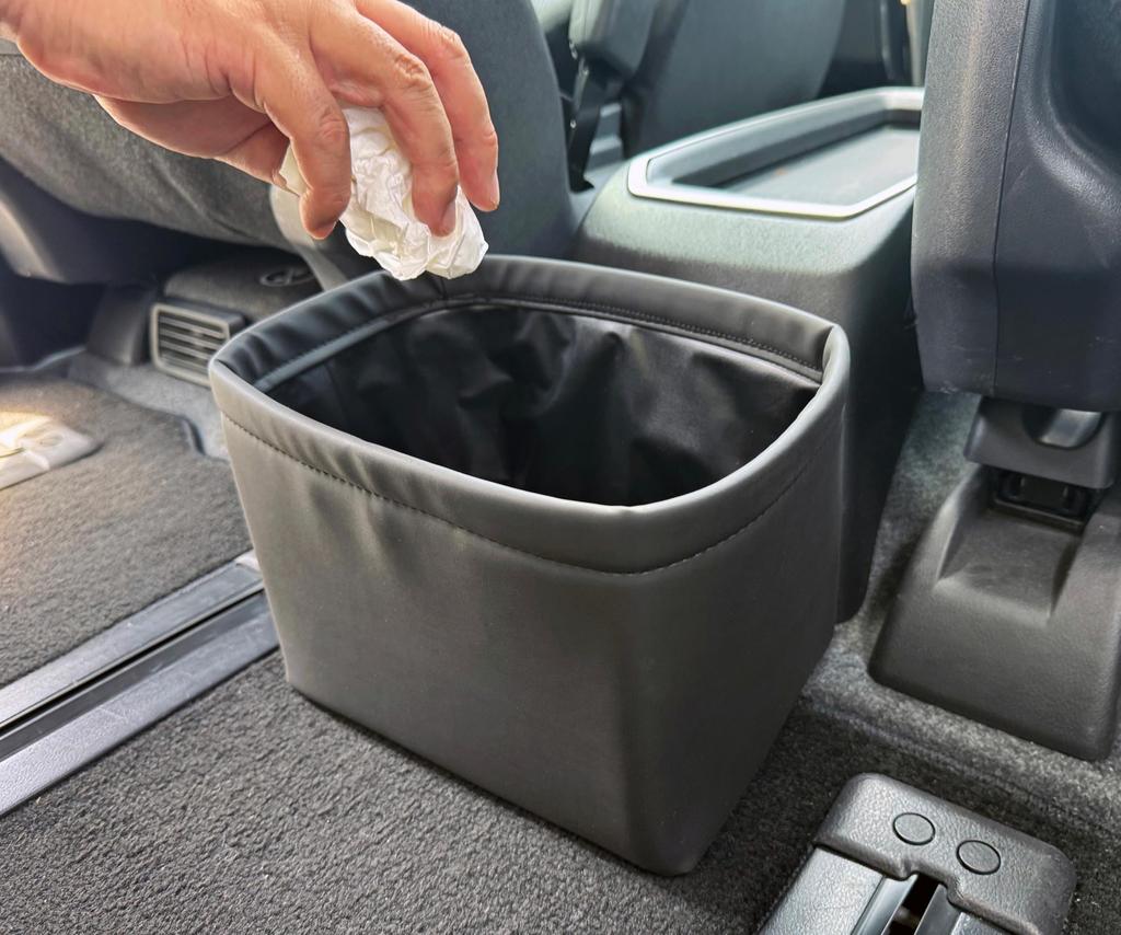AUTOBACS QUALITY Smooth Black AQ. Leather-Look Dustbin,
