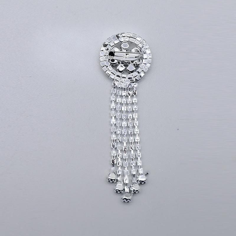 Korean Chain Heart Chain Metal Tassel Brooch For Women Men Suit Decoration Tassel Chain Metal Bead Pin Cloth Jewelry Accessories