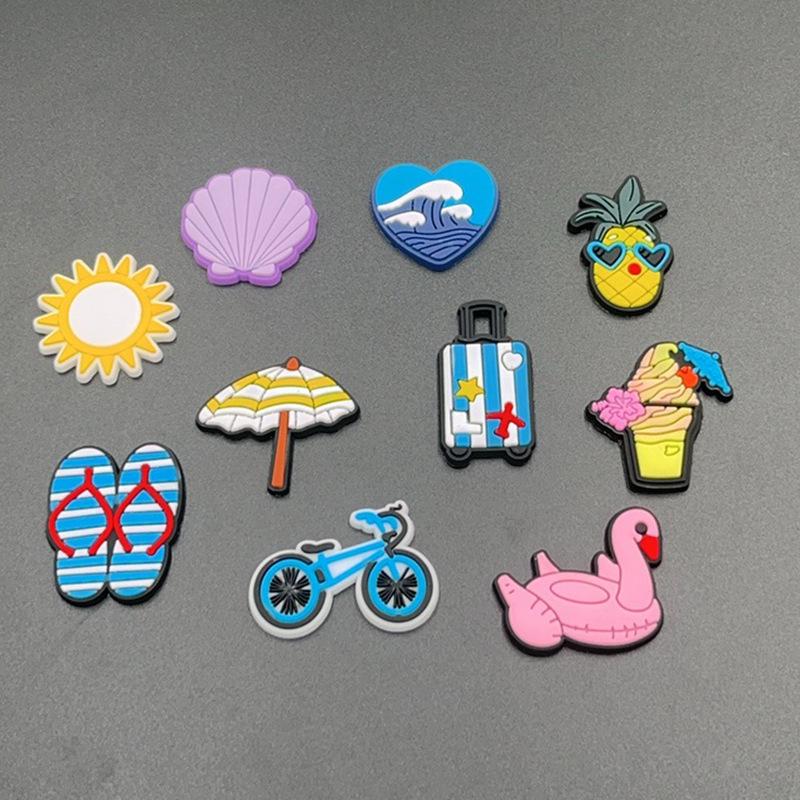 Sommer Strand Zubehör: Weiche Gummischuhe, Blumenaufkleber, Handyhülle im Meeresstil, Aufbewahrungsbox und Kleine Dekorationen
