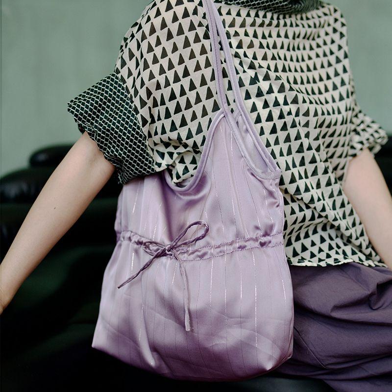 

Housedesign Original Spring New Design Silk Feeling Satin Jacquard Shoulder Bag Niche Gold Silk Soft Bag Lavender