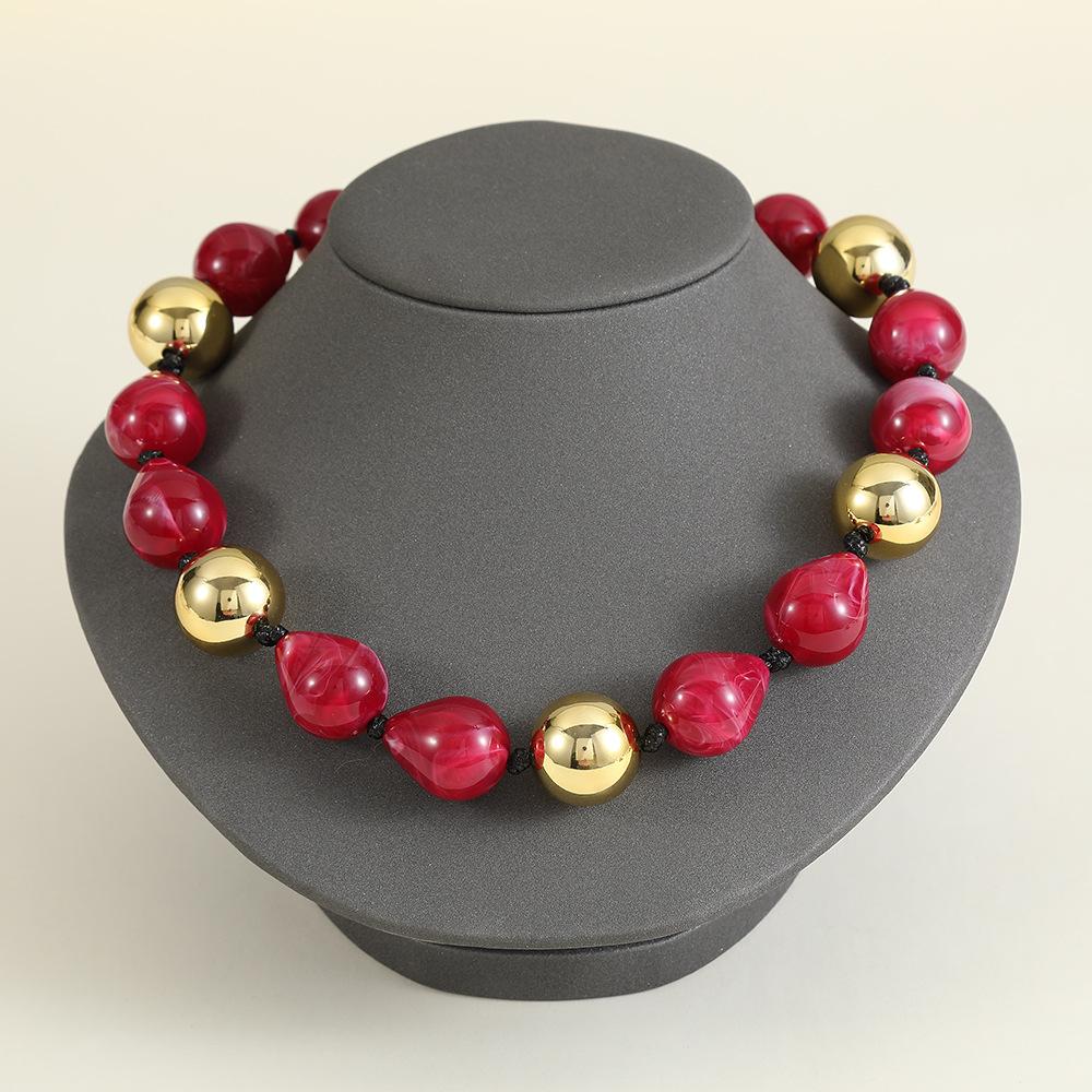 

European and American Jewelry Exaggerated Punk Contrasting Color Necklace Hip Hop Trend Resin Acrylic Beaded Geometric Ball красный