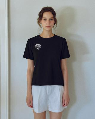 SISTERHOOD Heart Basic T-Shirt - Black