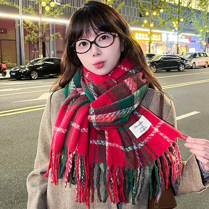 New Christmas Scarf Winter Women's Warm Atmosphere Angora Red High-end Knitted Bear Cashmere Scarf