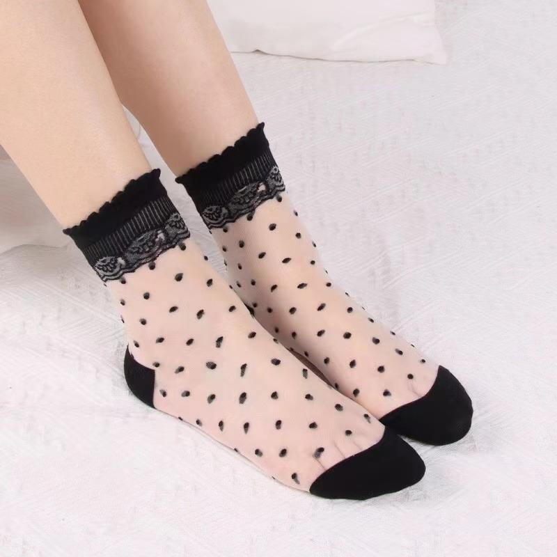 DONG AI Invisible Socks Women Summer Lace Socks Crystal Silk Polka Dot Ankle Socks Glass Black White Transparent Sock for Ladies