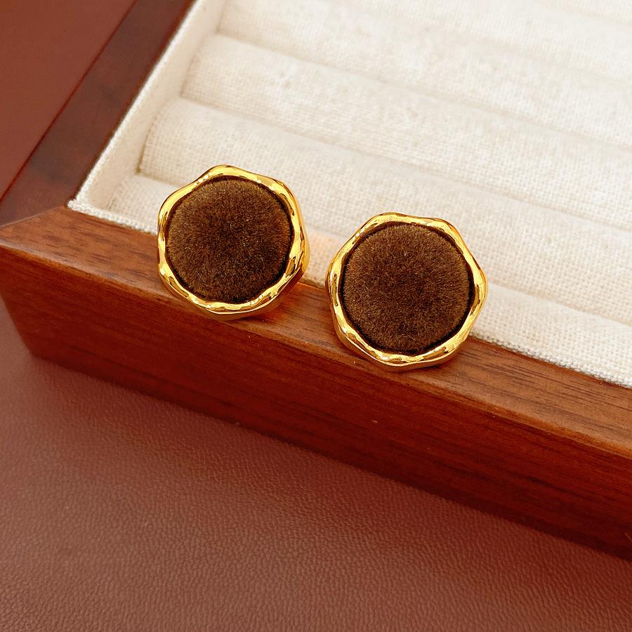6 Colors Retro Red Flocking Trapezoid Stud Earrings Women's Round Geometric Velvet Ear Studs Charms Casual Ear Jewelry Bijoux K1